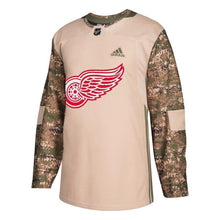 Load image into Gallery viewer, Detroit Red Wings adidas Veterans Day Practice Jersey - Camo