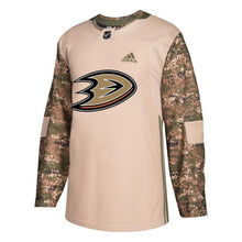 Load image into Gallery viewer, Anaheim Ducks adidas Veterans Day Practice Jersey - Camo